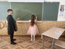 Профессор и маленькая королева.